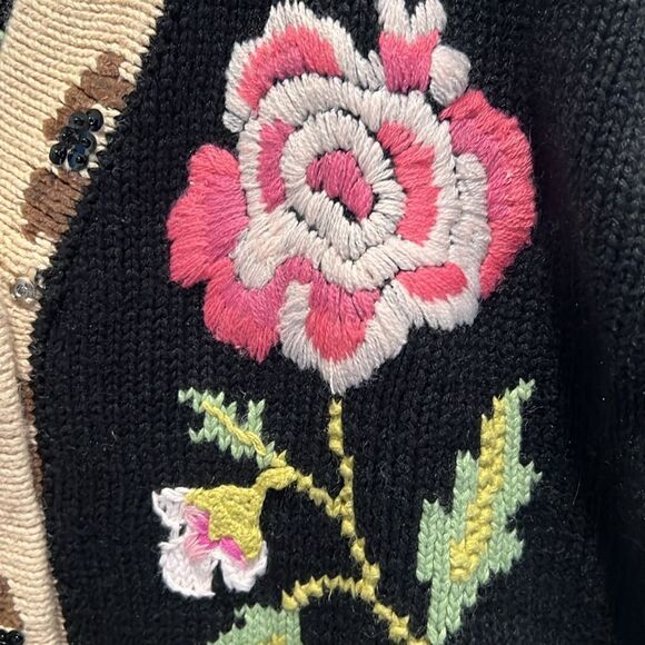 Vintage Storybook Knits Leopard in the Garden Floral Theme Sweater - Picture 2 of 14